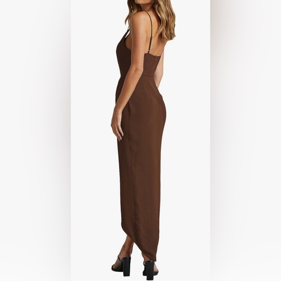 Brown midi dress with slit - Picture 2 of 5